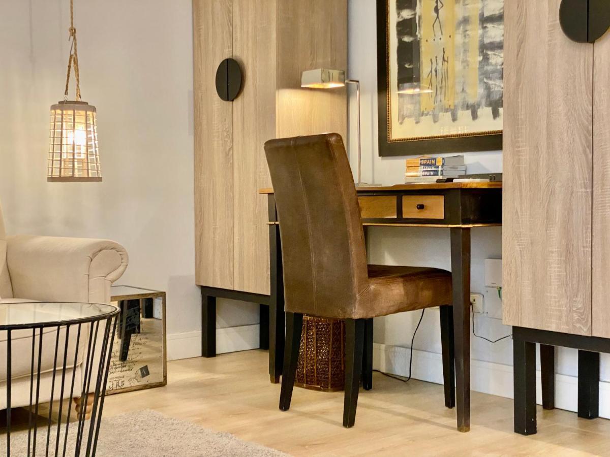 Charming La Casa De La Castellana Appartement Madrid Buitenkant foto