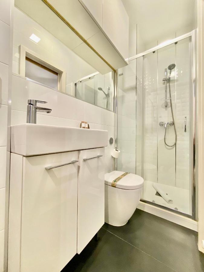 Charming La Casa De La Castellana Appartement Madrid Buitenkant foto