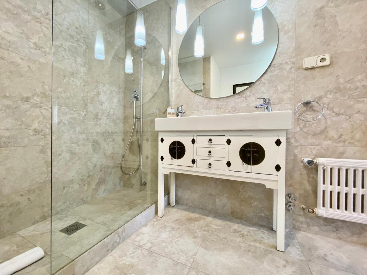 Charming La Casa De La Castellana Appartement Madrid Buitenkant foto